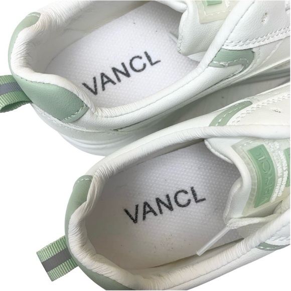 Vance Women’s Sneaker 8 New - Picture 3 of 6